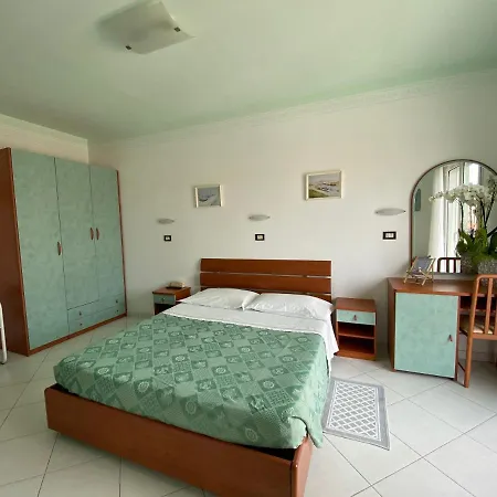 Hotel Capri 3*