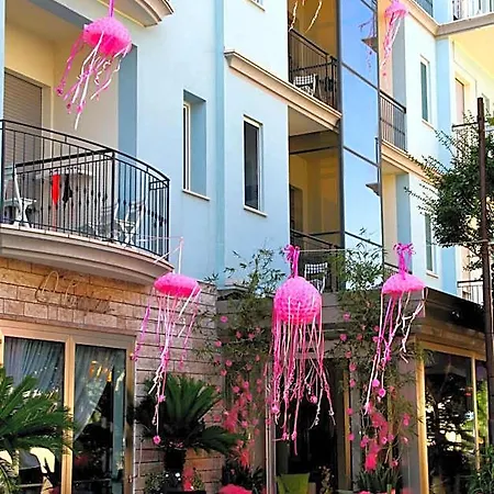 Ξενοδοχείο Capri