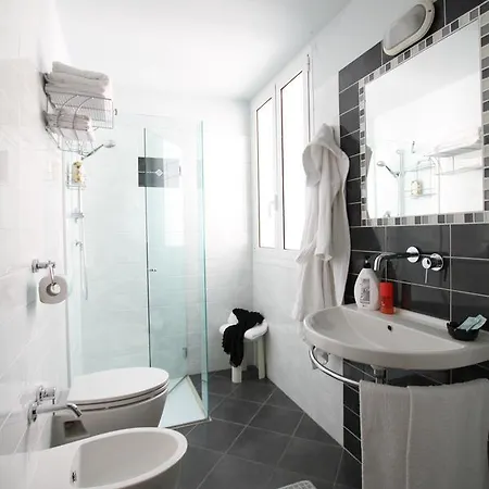 Capri Hotel 3*
